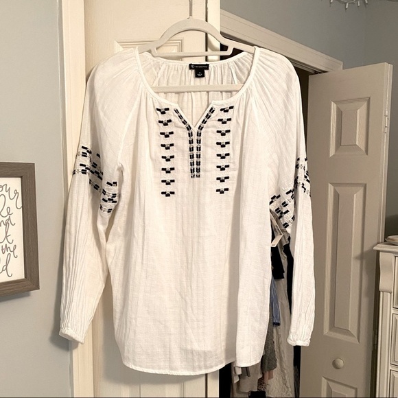 New Direction Blouse - Picture 1 of 9